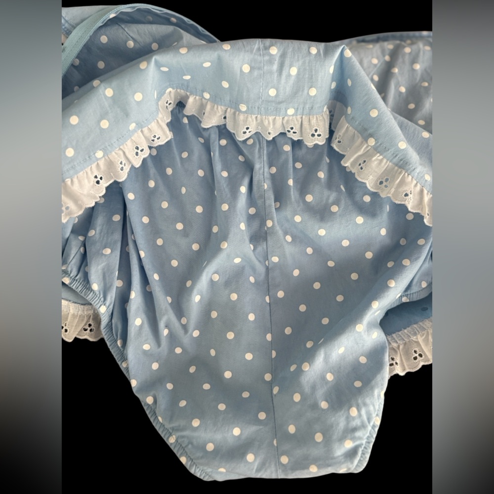 STOP STARING! NWT
baby blue polka dot ROMPER eyelet lace PINUP GIRL rockabilly - Picture 5 of 11